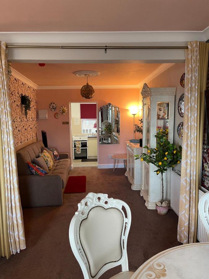 "The Italian" Seafront Apartment Eastbourne Luaran gambar
