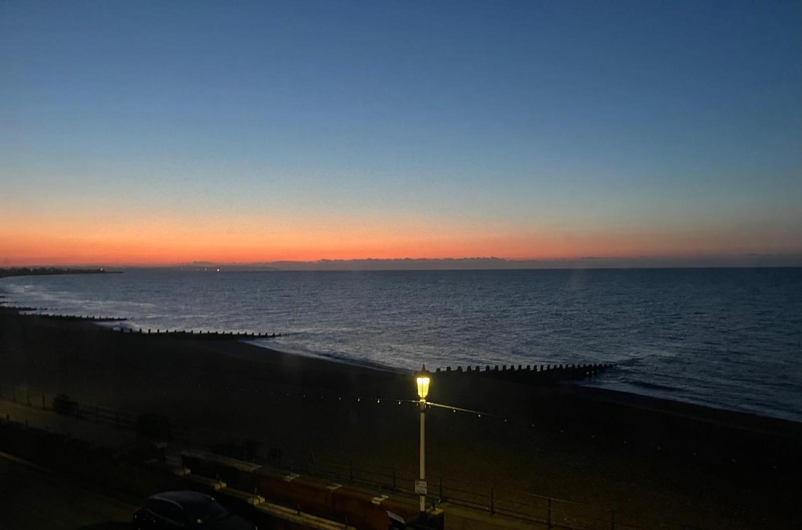 "The Italian" Seafront Apartment Eastbourne Luaran gambar